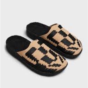 NEW IN box MALIBU SANDALS THUNDERBIRD CLASSIC SANDALS IN BLACK BEIGE women’s